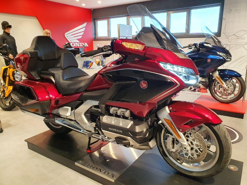 HONDA GL 1800 Gold Wing Tour DA Image