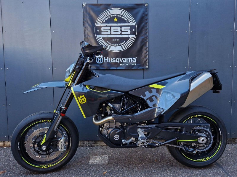 HUSQVARNA 701 Supermoto Black-Edition 2.0 Image