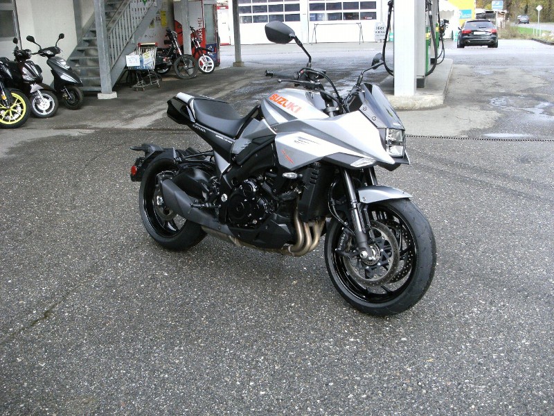 SUZUKI GSX-S 1000 S Katana Image