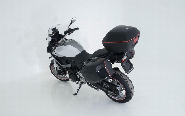 BMW F 900 XR