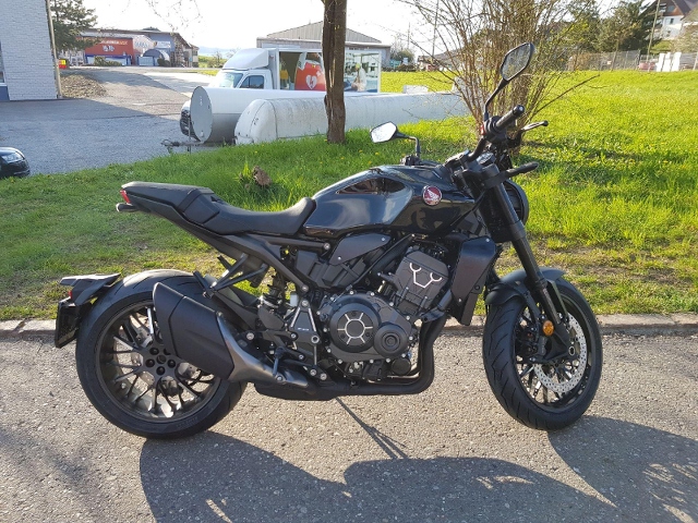  Motorrad kaufen HONDA CB 1000 RA Black Edition, Gratis Lieferung ganze Schweiz Neufahrzeug