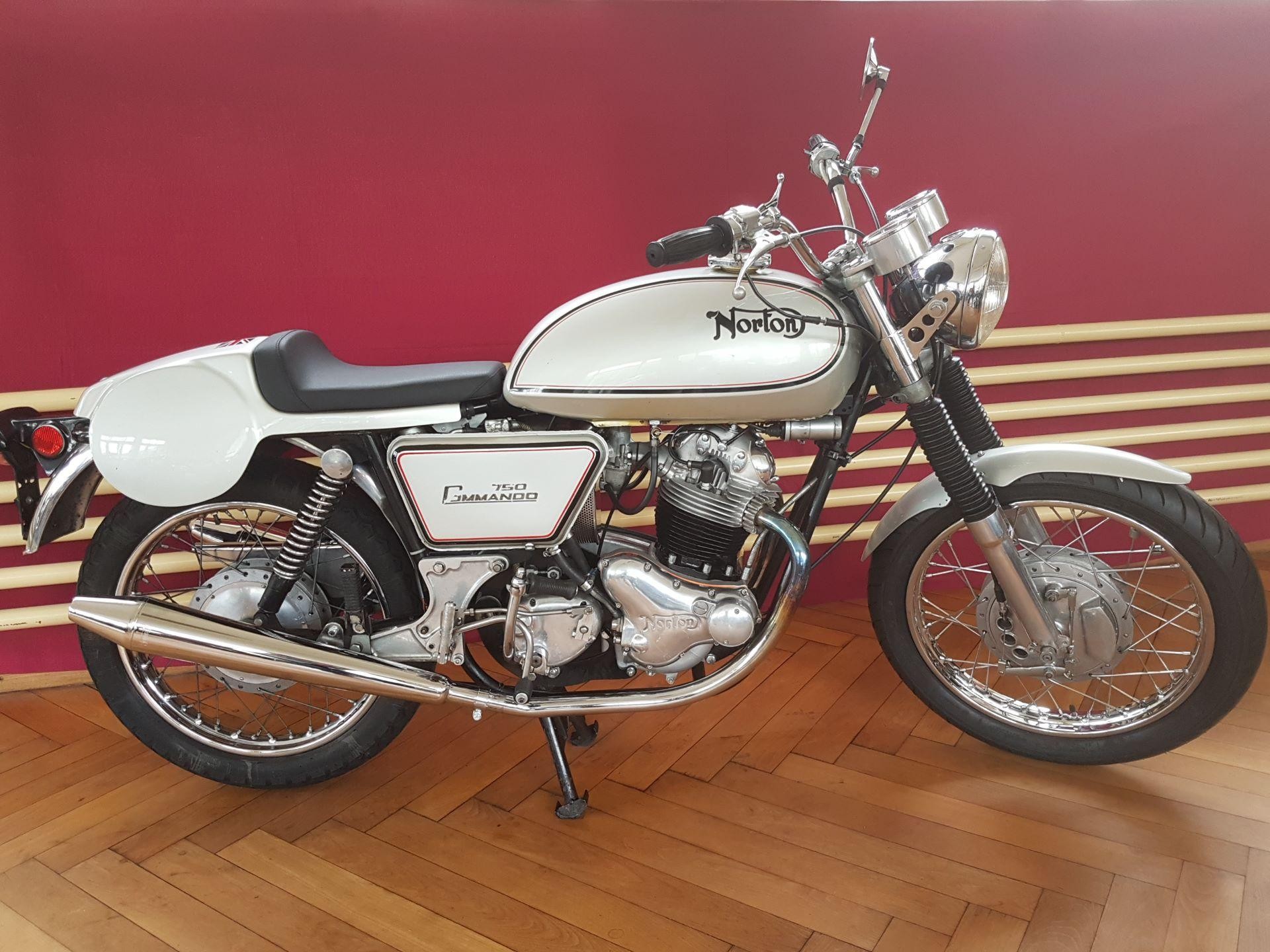 Legende vorspannen Belästigung norton motorrad schweiz Strahl lebhaft