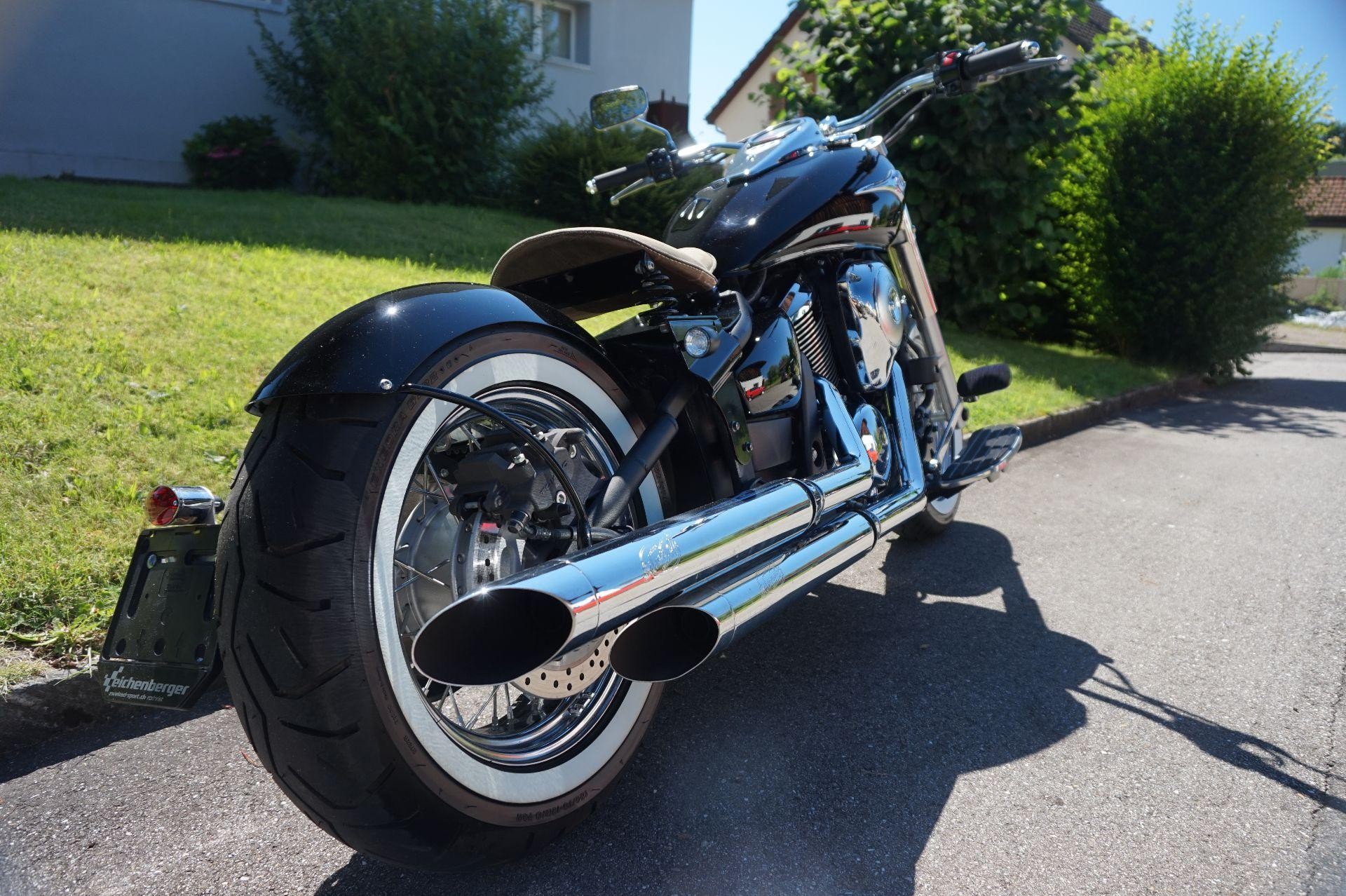 moto kawasaki bobber