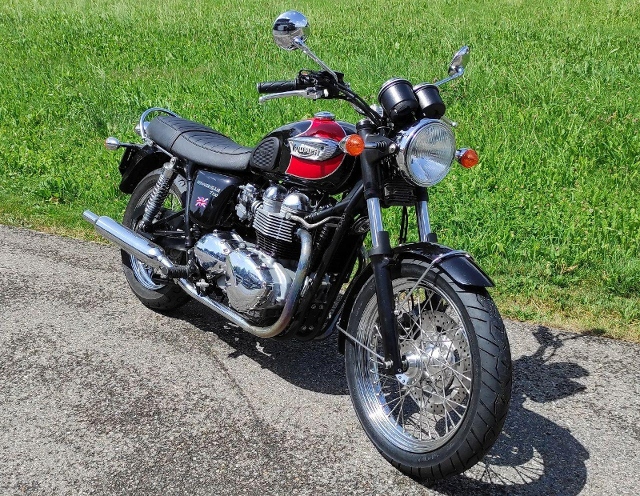  Motorrad kaufen TRIUMPH Bonneville T100 900 Occasion 