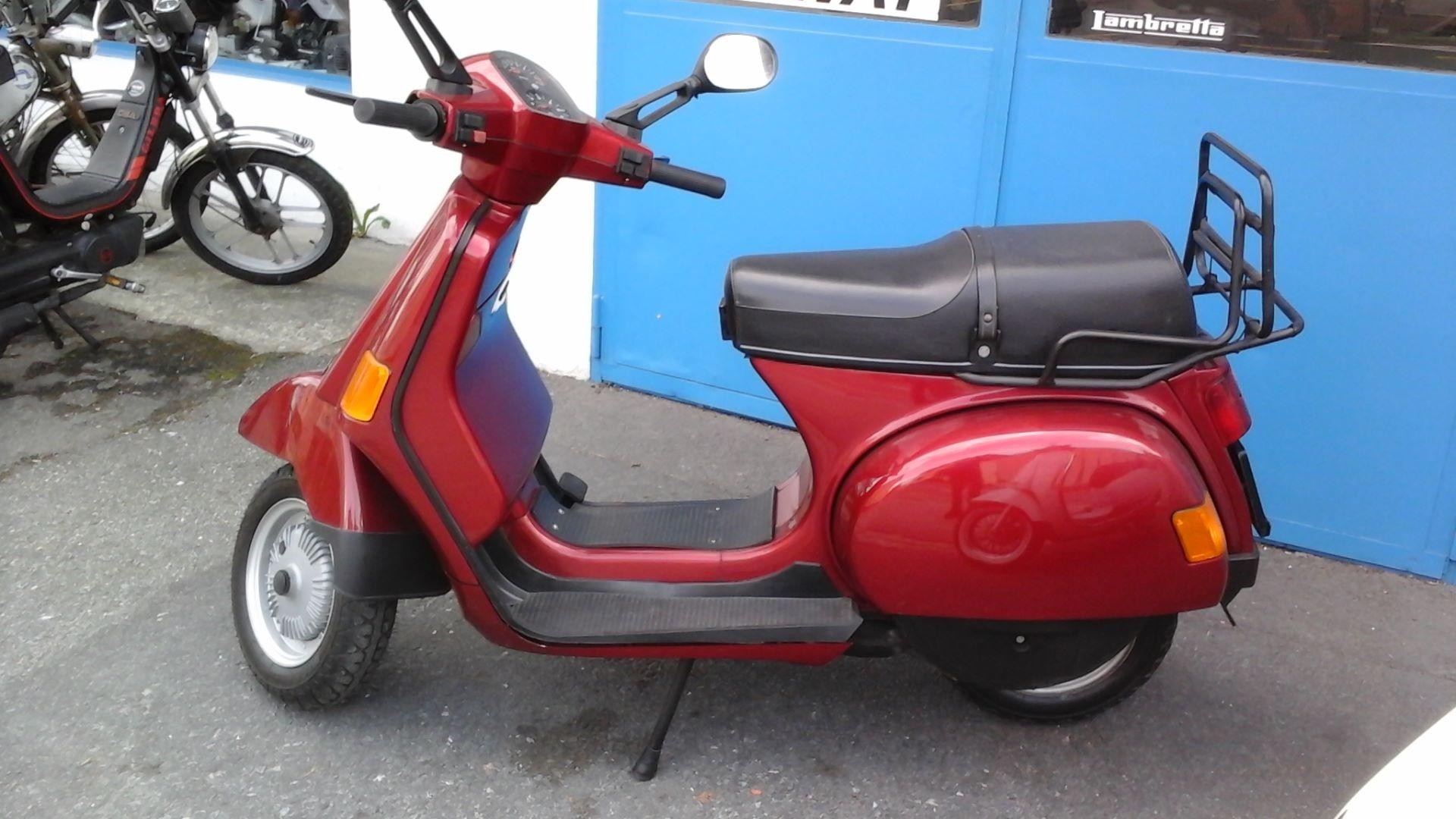 Buy motorbike Pre-owned PIAGGIO Vespa 125 Cosa Peter Bollhalder Roller