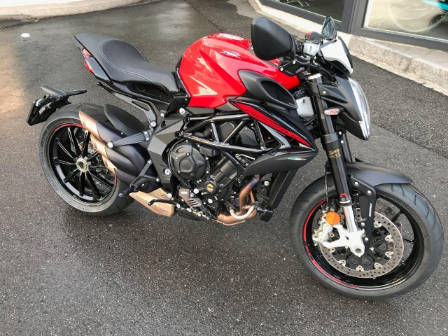  Motorrad kaufen MV AGUSTA Brutale 800 Dragster rosso Vorführmodell 