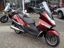 Motorrad kaufen Occasion APRILIA Atlantic 500 (roller)