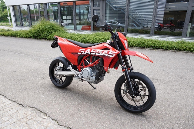  Acheter une moto GASGAS SM 700 Supermoto neuve 