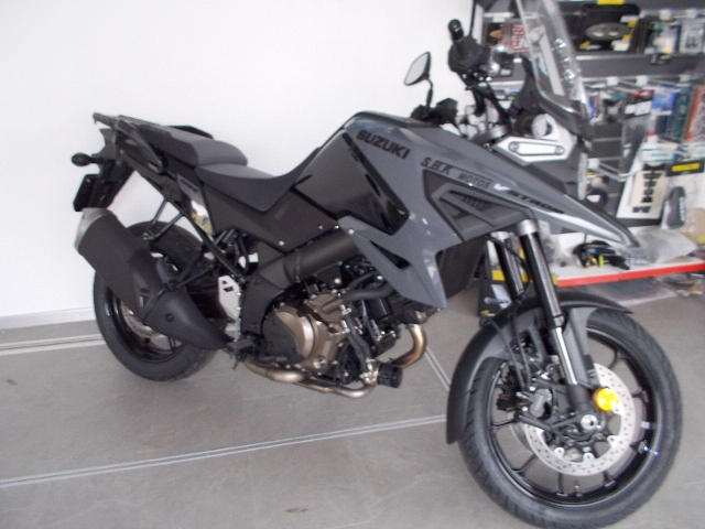  Acheter une moto SUZUKI DL 1050 V-Strom Démonstration 