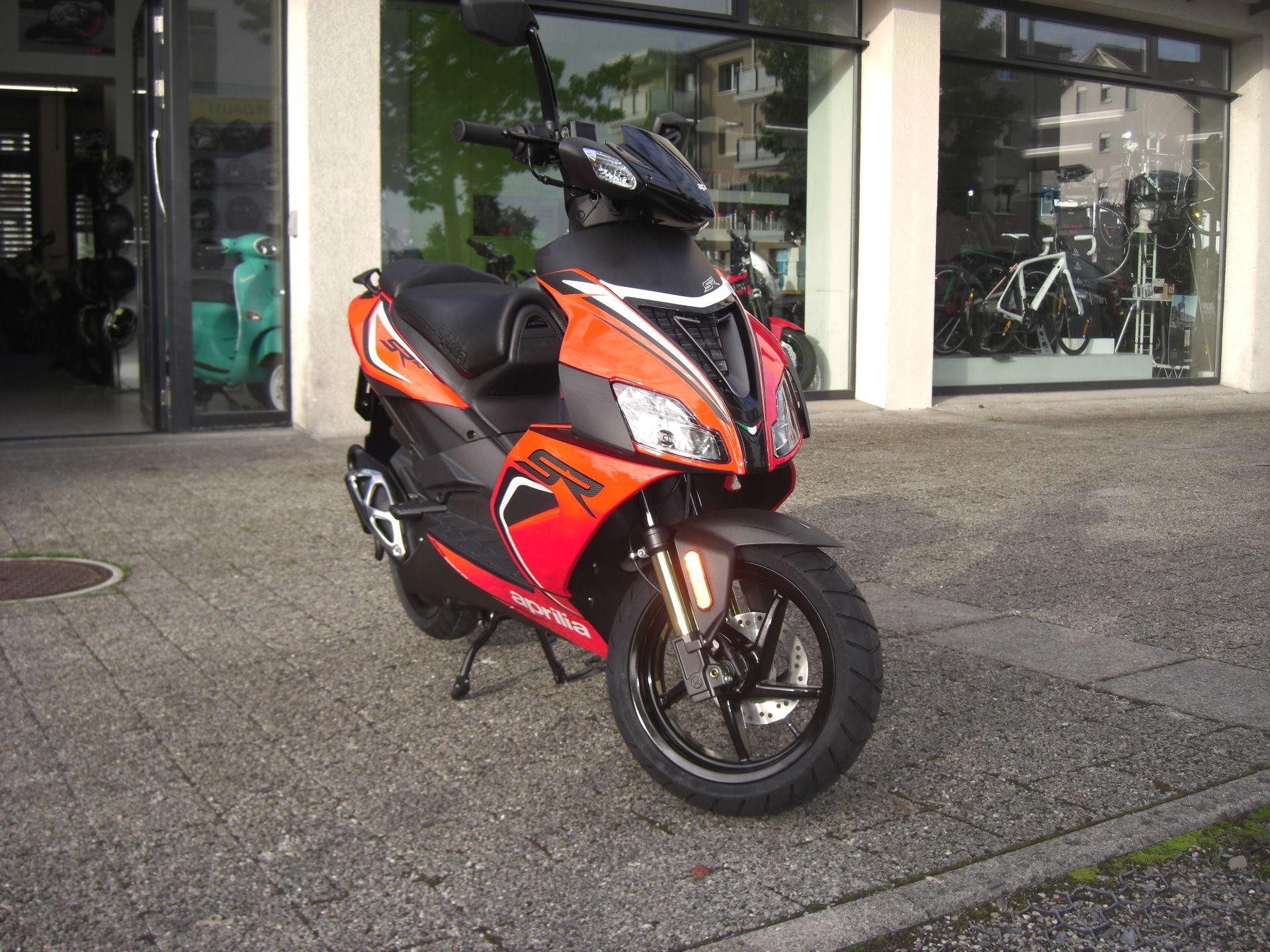 Aprilia Sr 50 R Velos Motos Wicki Gmbh Neuenkirch Aprilia Sr 50 R New Vehicle Bike