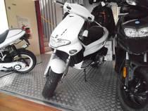 Motorrad kaufen Occasion GILERA Runner 180 VXR (roller)