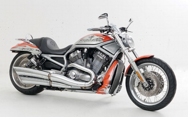  Motorrad kaufen HARLEY-DAVIDSON VRSCX 1250 Screamin Eagle Occasion 