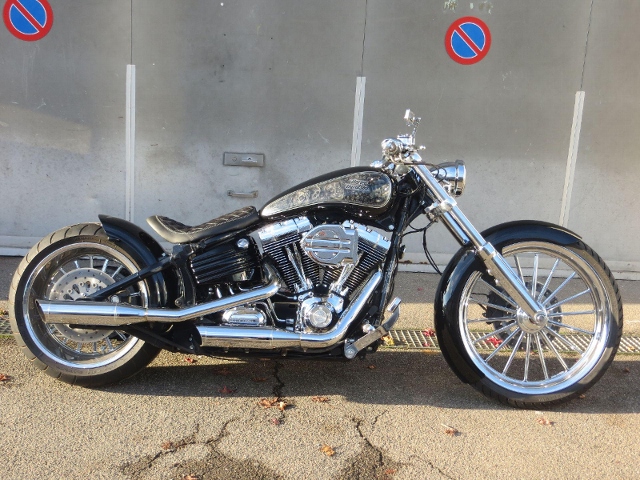  Motorrad kaufen HARLEY-DAVIDSON FXCWC 1584 Softail Rocker C Spezial Occasion 