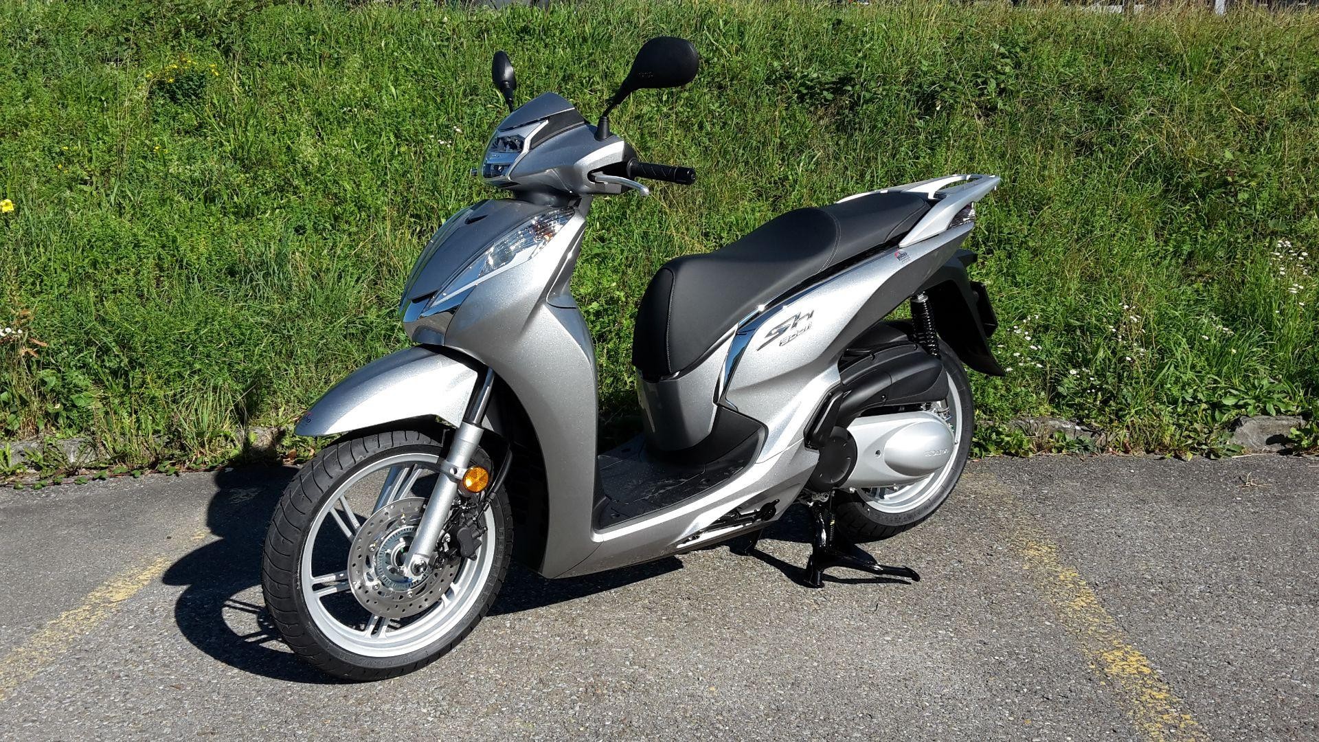 Moto Veicoli nuovi acquistare HONDA SH 300 i A ABS 2019 joho motosport ...