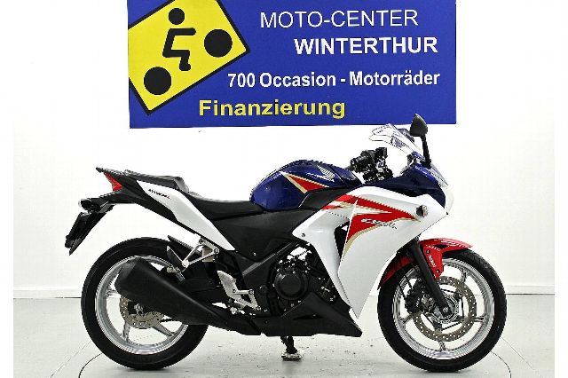  Motorrad kaufen HONDA CBR 250 RA ABS Occasion 