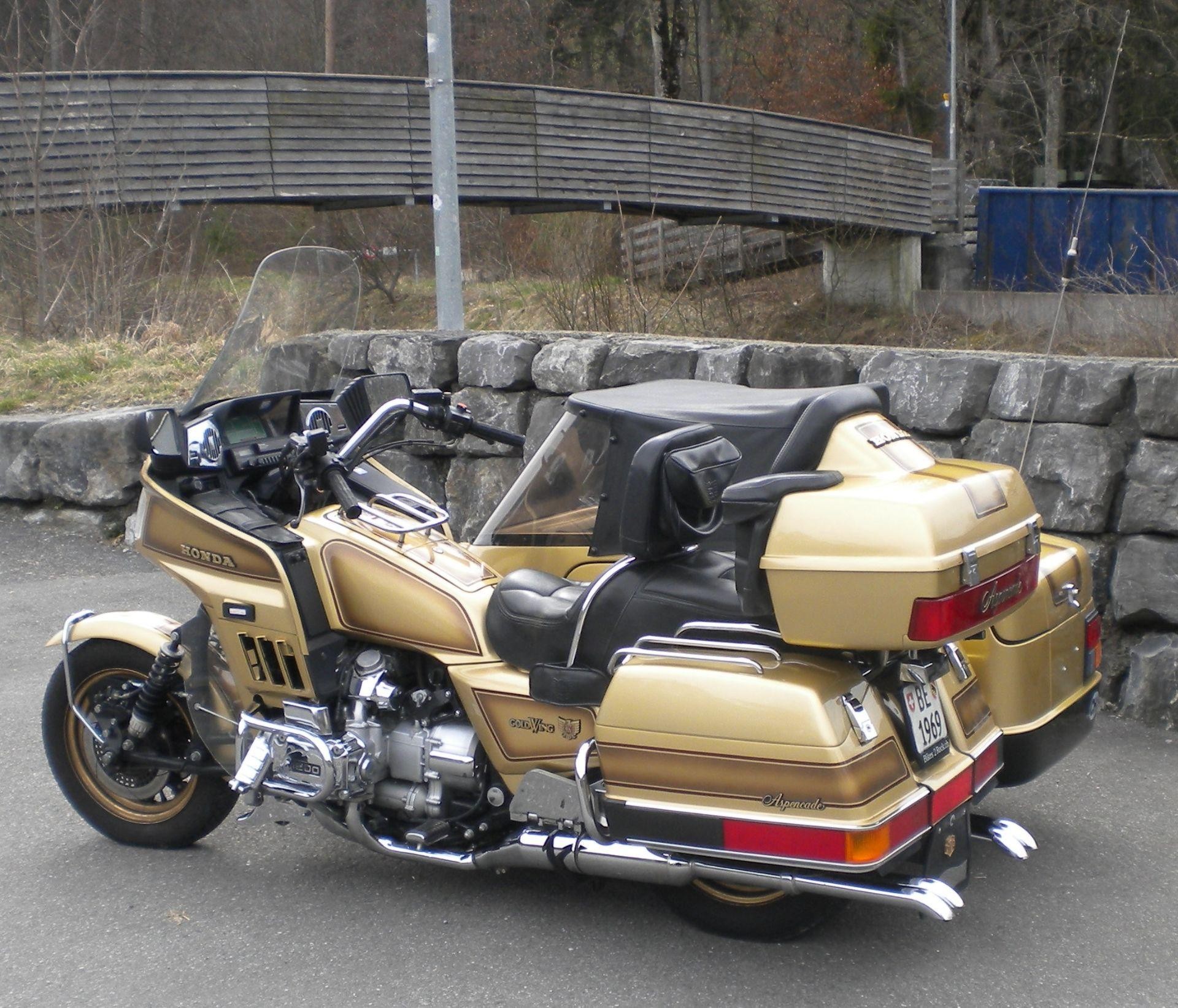 Honda gold wing 1200