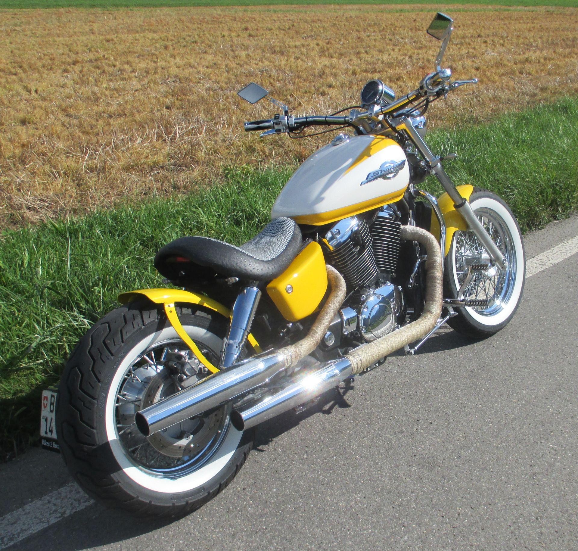 Buy motorbike Preowned HONDA VT 1100 C2 Shadow B2R Bobber