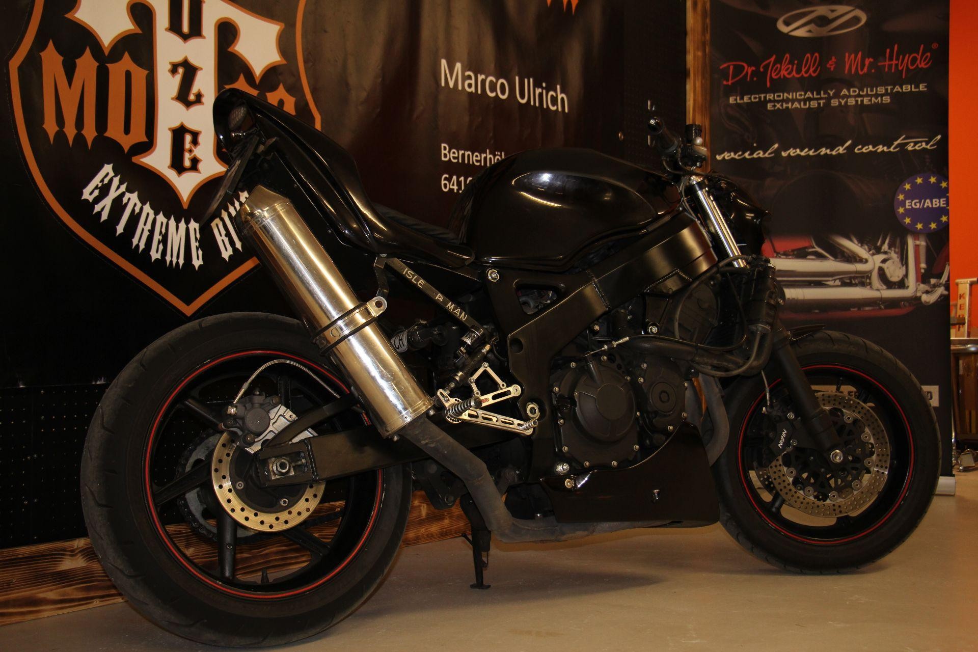 Motorrad Occasion Kaufen Honda Cbr 900 Rr Fireblade Streetfighter Uzemotos Ulrich Goldau