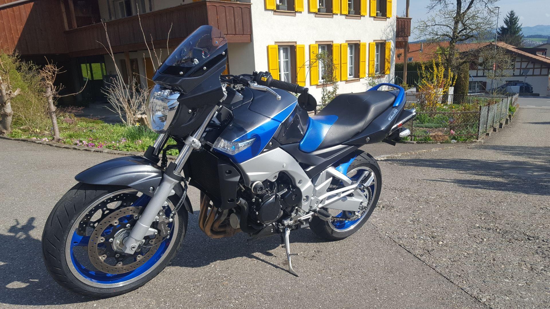 Motorrad Occasion kaufen SUZUKI GSR 600 A ABS Hadorn Velos