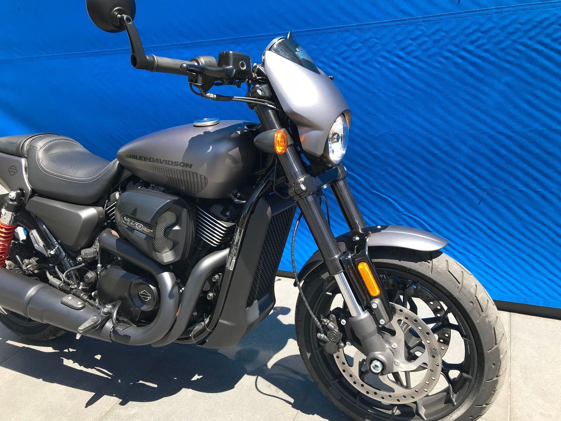Harley-Davidson XG 750 STREET 2014 - Fiche moto - MOTOPLANETE