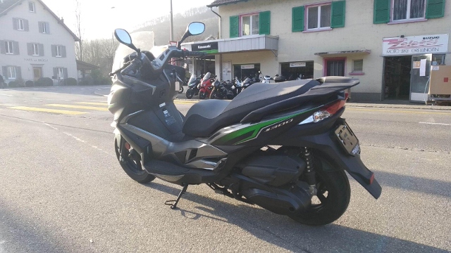  Motorrad kaufen KAWASAKI J 300 Occasion