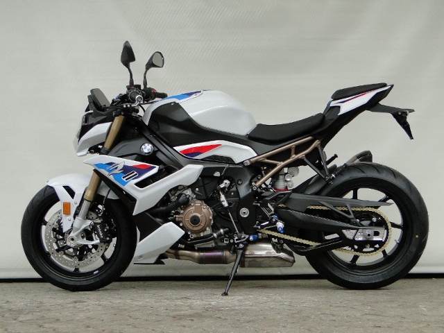  Motorrad kaufen BMW S 1000 R M mit Frästeile-Paket Vorführmodell 