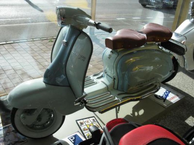 Lambretta Kaufen  - Lambretta Scooters Are A Great And Value Alternative For Roller Fans Who Are Looking For Something Out Of The Ordinary La Lambretta Più Costosa Incarnava Il Marcato Individualismo E La Qualità Superiore.