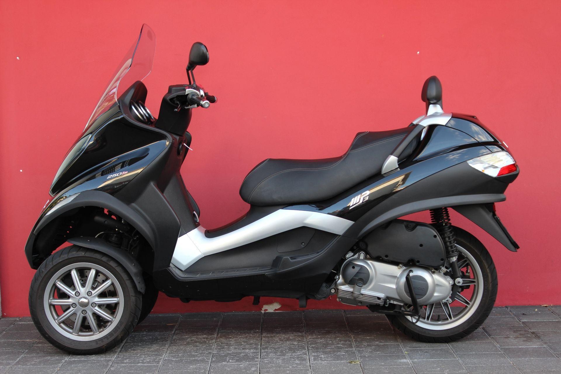 Moto Occasioni acquistare PIAGGIO MP3 250 i.e. (3-Rad ...