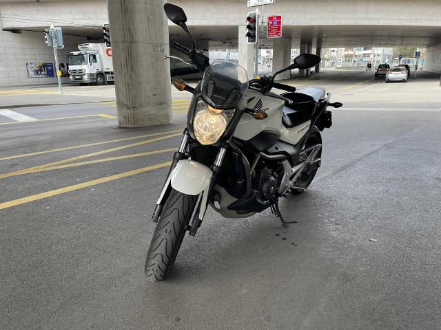  Motorrad kaufen HONDA NC 700 SA ABS Occasion 