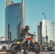  Motorrad kaufen Neufahrzeug FANTIC MOTOR Caballero 500 Scrambler (retro)