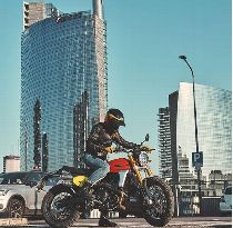 Motorrad kaufen Neufahrzeug FANTIC MOTOR Caballero 500 Scrambler (retro)
