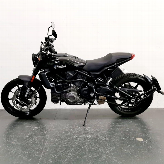 Motorrad kaufen INDIAN FTR 1200  in ganz schwarz Occasion 