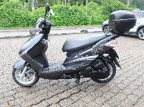Buy motorbike Pre-owned YAMAHA XC 125 X Cygnus (scooter)
