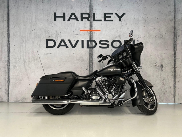  Motorrad kaufen HARLEY-DAVIDSON FLHX 1690 Street Glide ABS Occasion 