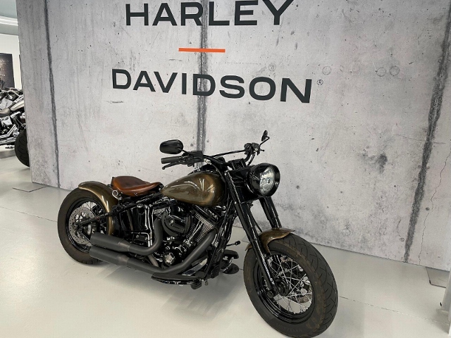  Motorrad kaufen HARLEY-DAVIDSON FLSS 1801 Softail Slim S ABS Saugeil Occasion 