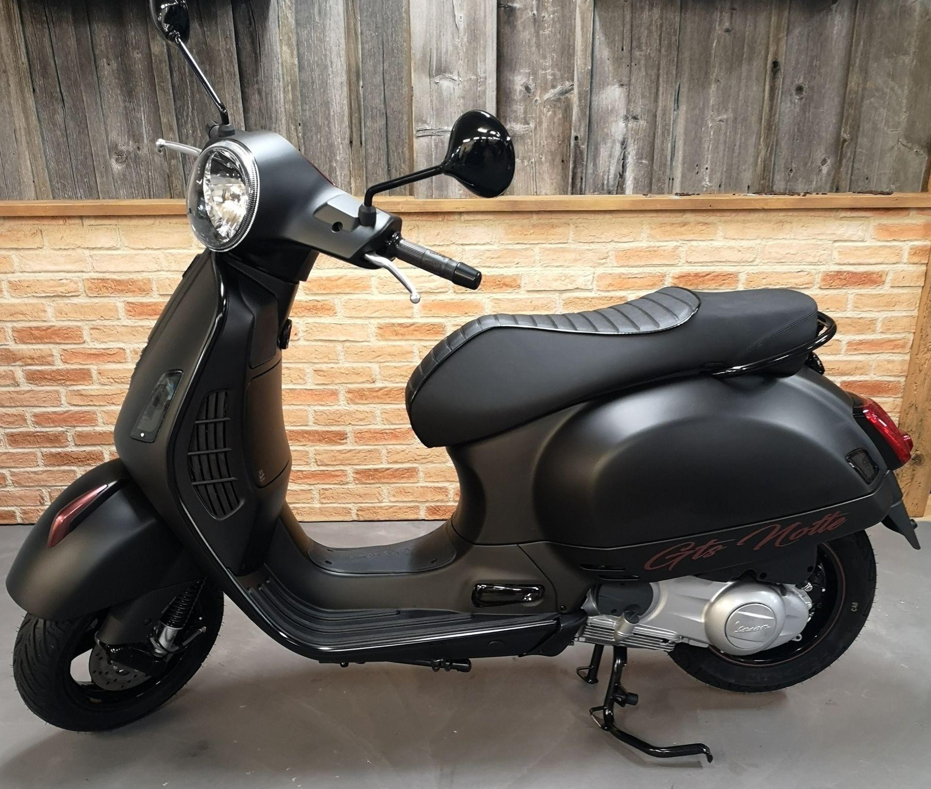 Moto neuve acheter PIAGGIO Vespa GTS 300 Super Notte René Frisch AG St ...