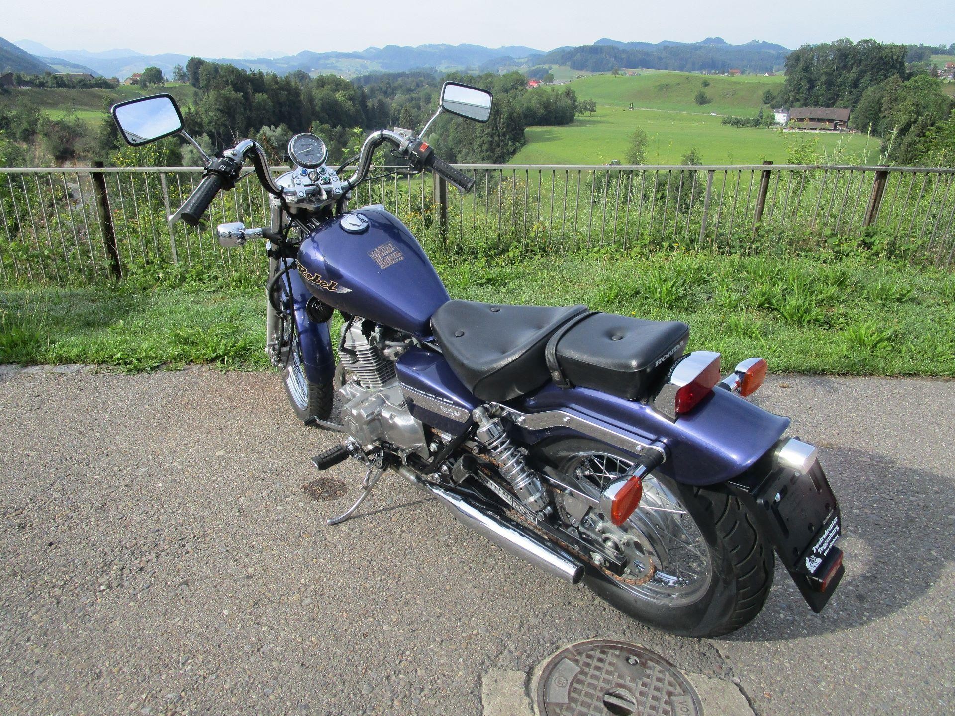 Moto Occasioni acquistare HONDA CA 125 Rebel Zweiradcenter Toggenburg ...