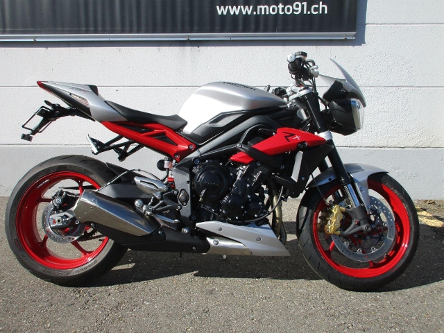 Buy Motorbike Previous Years Model Triumph Street Triple 675 Rx Abs