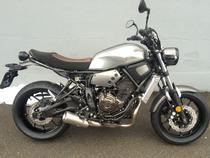 Motorrad kaufen Neufahrzeug YAMAHA XSR 700 ABS (retro)