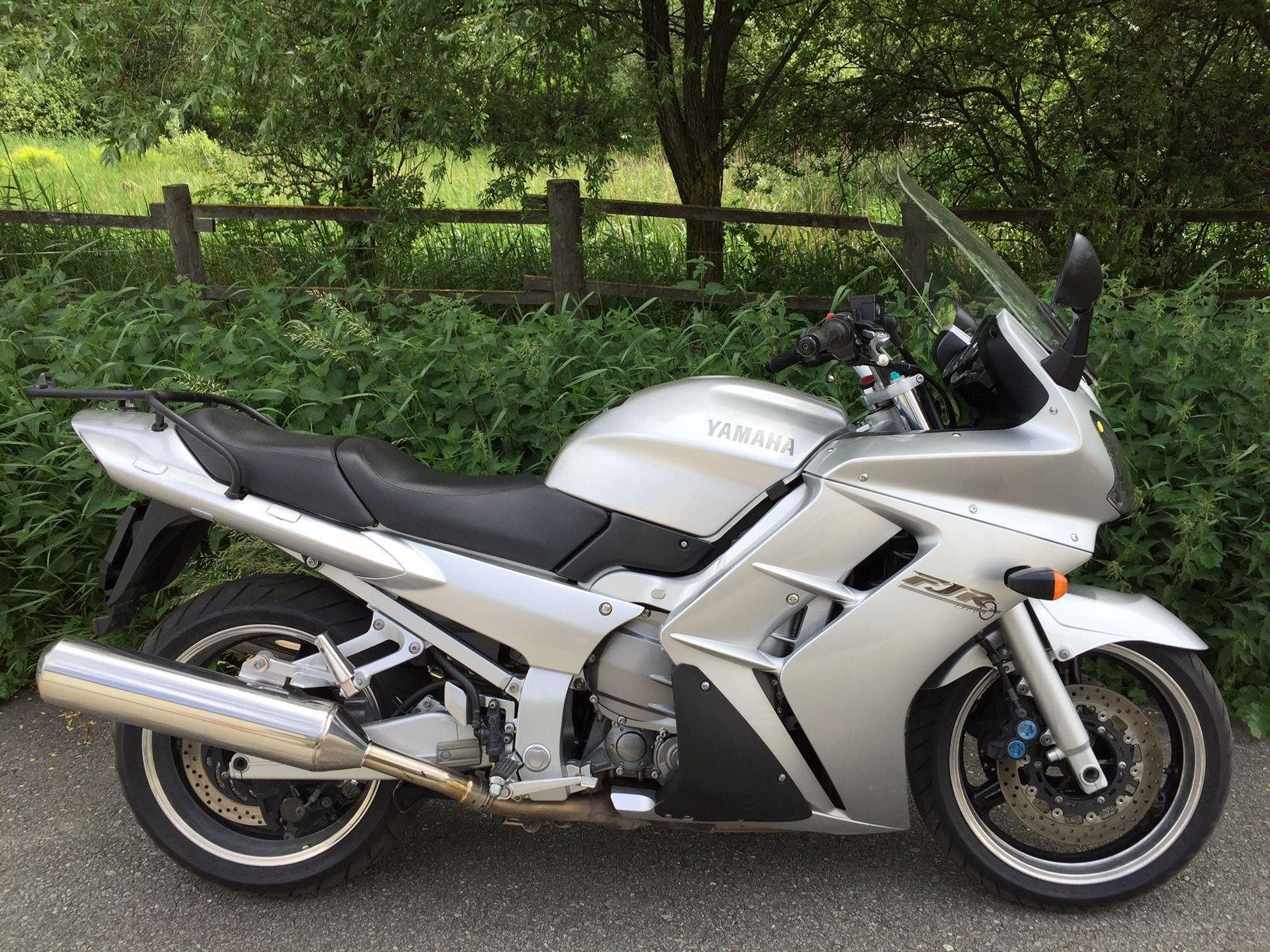 Yamaha FJR 1300 синий