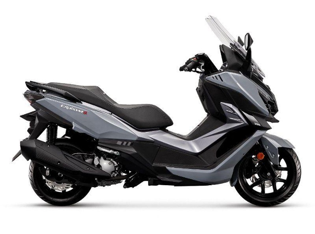  Acheter une moto SYM Cruisym 125i ABS Euro 5, Neu fahrbar ab 16 Jahren! neuve 