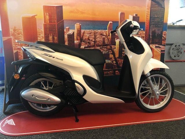 Moto Veicoli Nuovi Acquistare Honda Sh 125 Mode Modell 21 Mit Smart Key Moto Taiana Gmbh Zurich Id