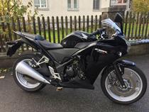 Motorrad kaufen Occasion HONDA CBR 250 RA ABS (sport)
