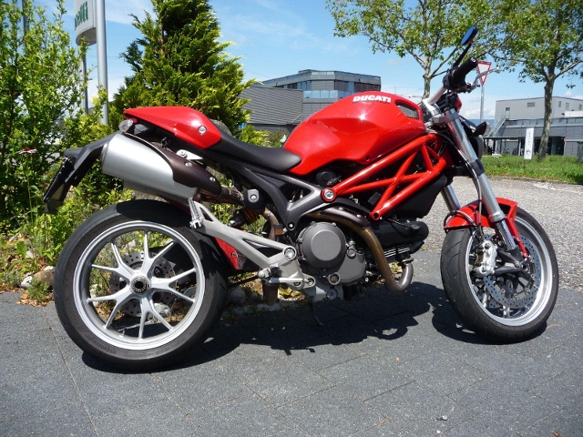  Motorrad kaufen DUCATI 1100 Monster ABS Occasion