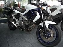 Motorrad Mieten & Roller Mieten SUZUKI SFV 650 A ABS Gladius (Naked)
