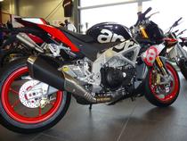 Motorrad kaufen Neufahrzeug APRILIA Tuono V4 1100 Factory ABS (naked)