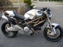 Motorrad kaufen Neufahrzeug DUCATI 696 Monster ABS (naked)