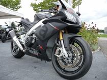 Motorrad kaufen Neufahrzeug APRILIA RSV 4 RR ABS (sport)