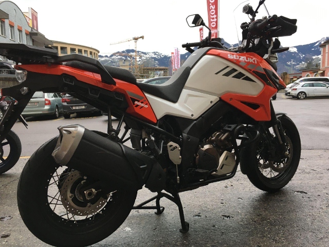  Acheter une moto SUZUKI DL 1050 V-Strom XT Démonstration 